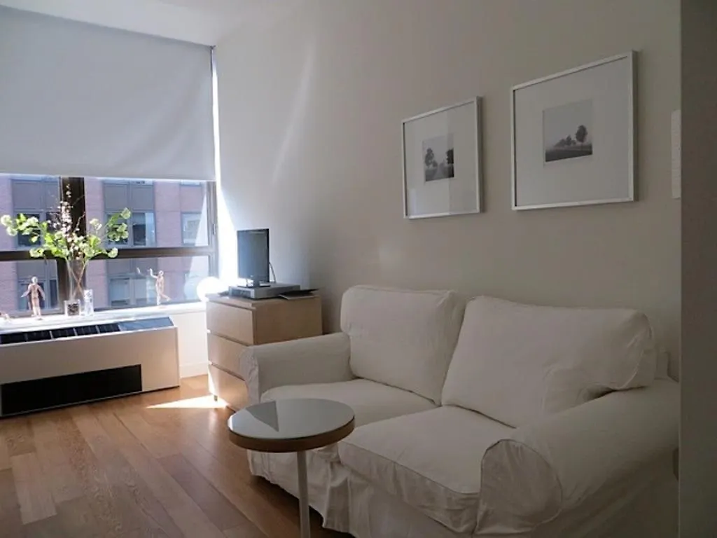 Studio Apartment Wall Street New York
